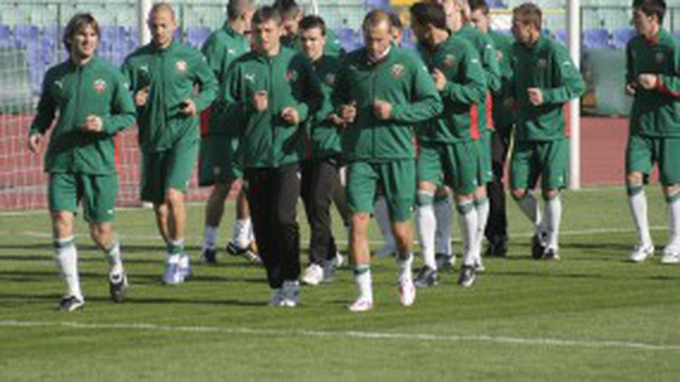 Само една промяна в българския тим, италианците с очакваните 11