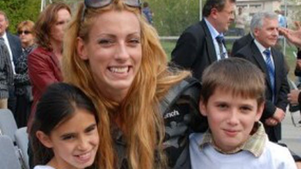 Ивет Лалова стана посланик на добра воля на SOS Детски селища