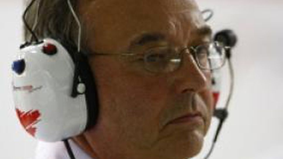 Шефът на Тойота предупреждава за стандартните двигатели