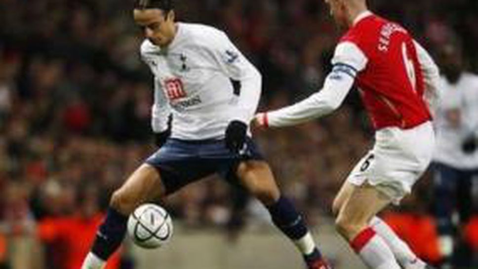 Изключителен Бербатов изведе Тотнъм до 1:1 срещу Арсенал