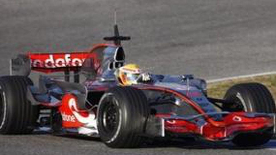 Хамилтън ще кара с 22-ри номер, а не с 23-ти