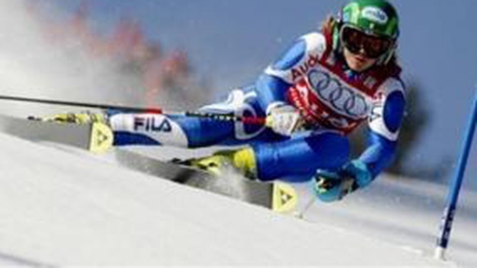 Дениз Карбон спечели гигантския слалом в Офтершванг със счупена ръка