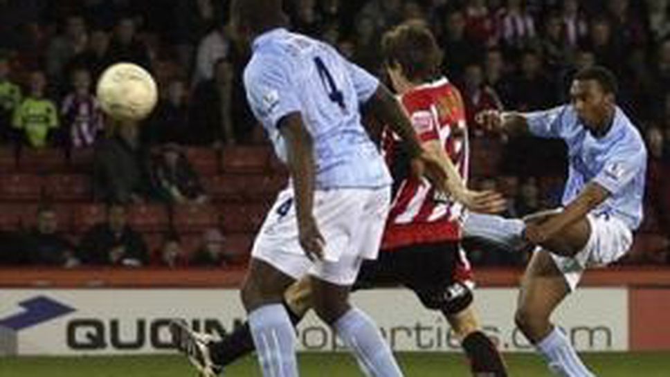 Играчите на Манчестър Сити обрани по време на мача с Шефийлд Юнайтед