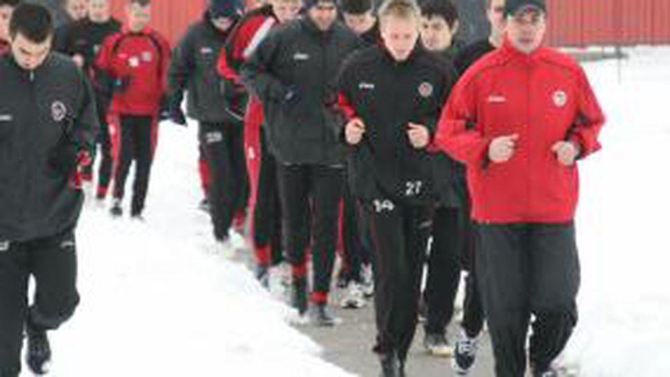 Локо (Сф) играе със Звезда на 17-и февруари