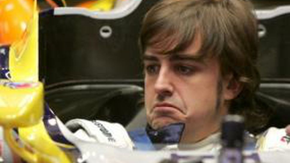 Алонсо отговори на нападките на Хамилтън