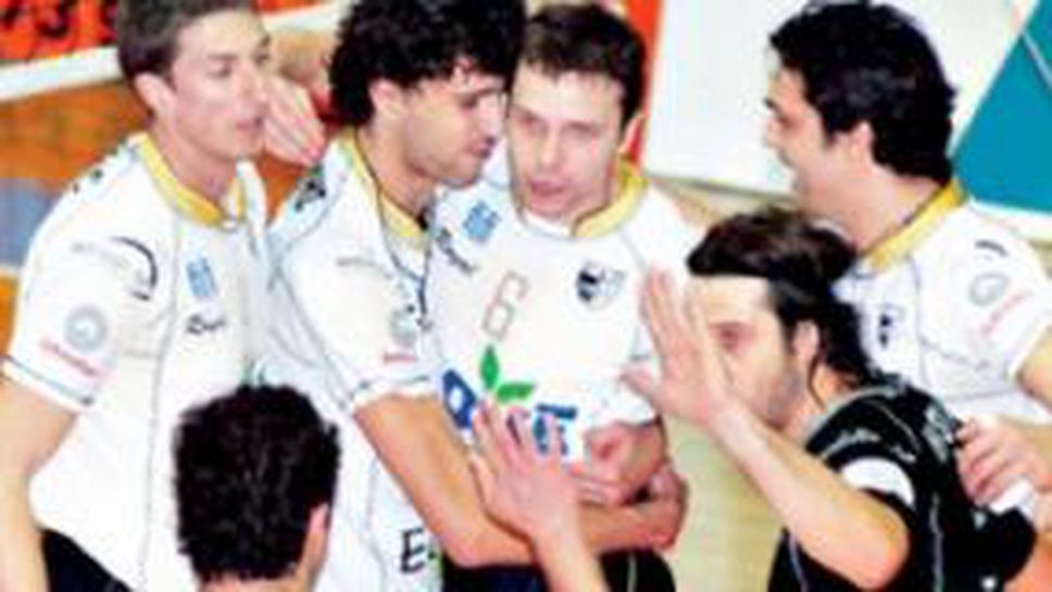 Андрей Жеков спечели "българското" дерби и излиза 5-ти в Гърция