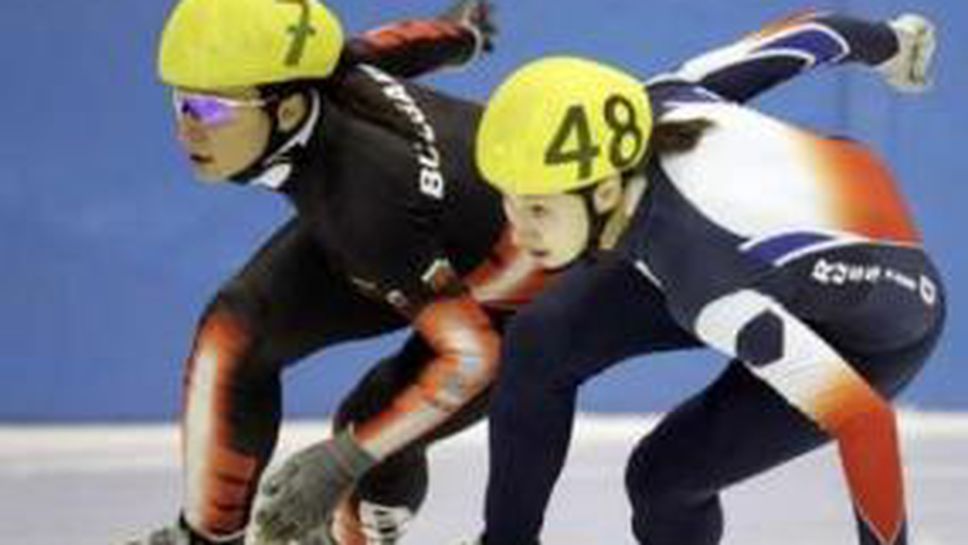 Щафетата ни трета на СК в Квебек, дисквалифицират Раданова