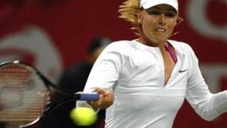 Шарапова срещу Звонарьова на финала в Доха