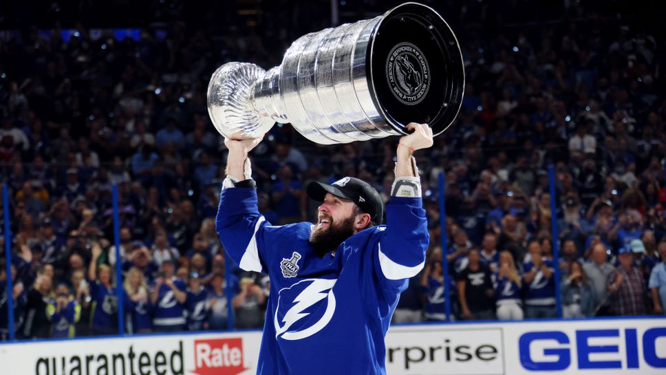 Кучеров играл със счупено ребро във финалната серия в НХЛ