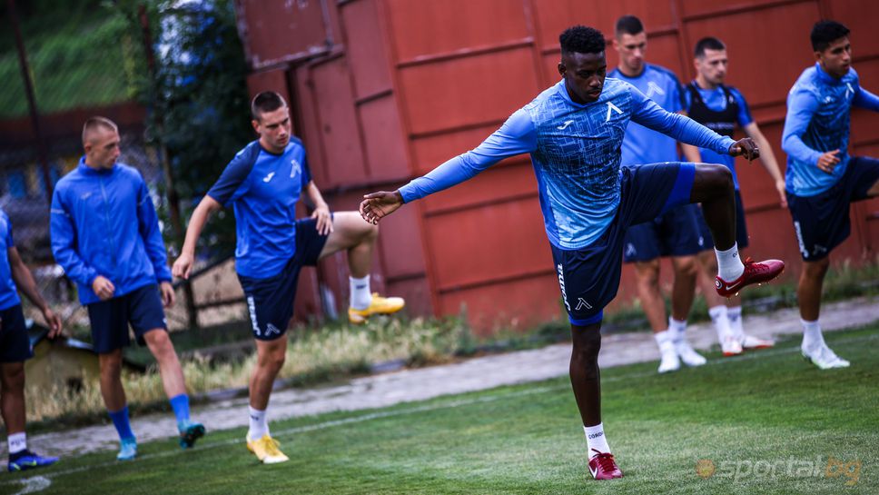 Левски продължава своята подготовка за столичното дерби с Локомотив (София)