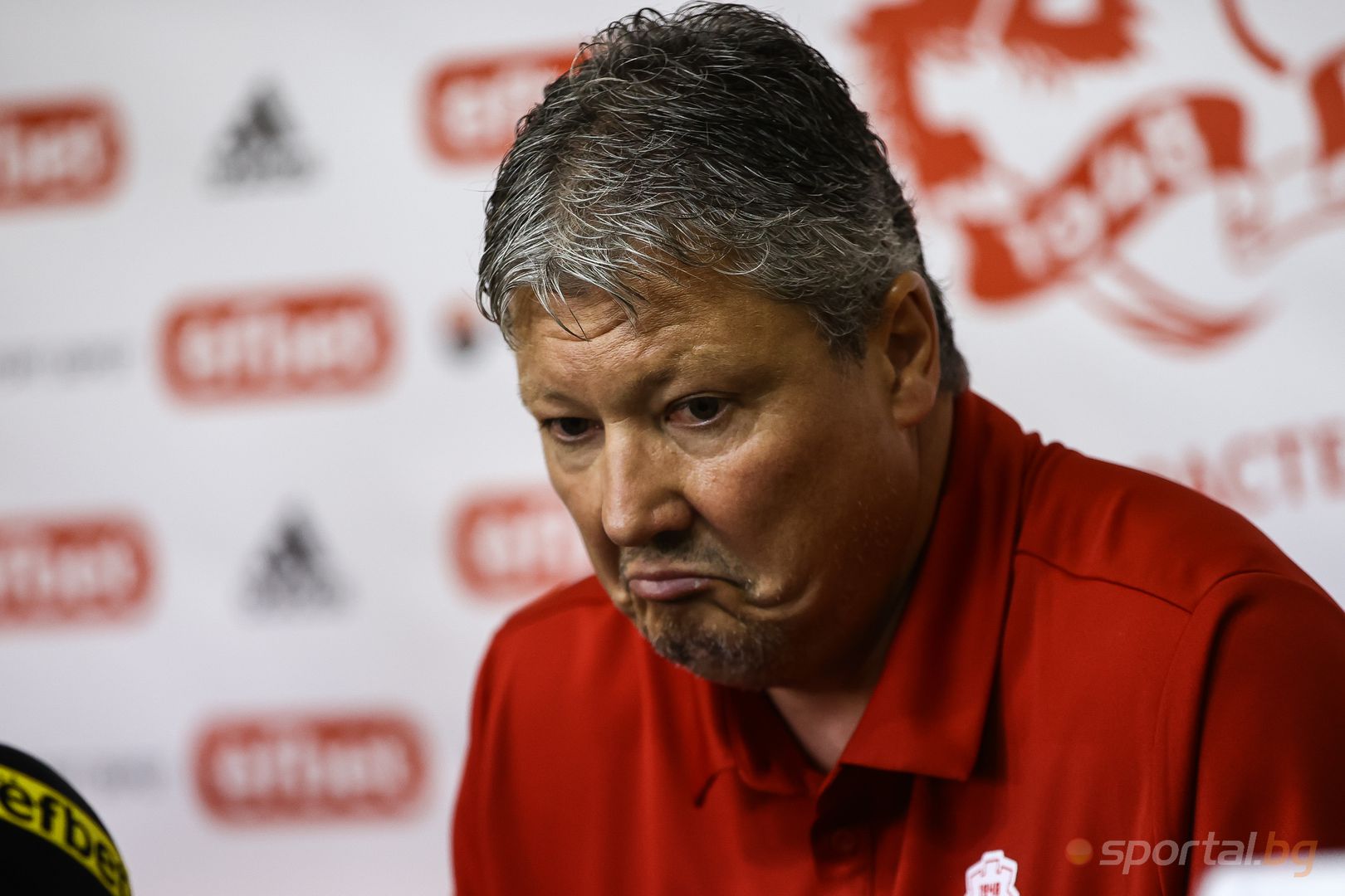  Любослав Пенев приказва за настроението в ЦСКА 1948 преди мача с Левски 