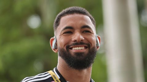  Комо и клубове от Англия в борба за Дъглас Луис 