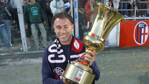 Кристъл Палас привлича бившия капитан на Милан