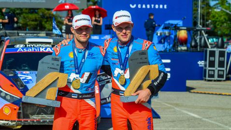 Трябва ли Хюндай да заложи изцяло на Танак в битката за титлата с армадата на Тойота?