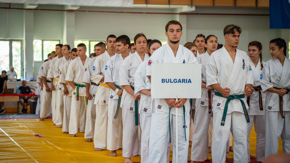 България с пет златни медала от Световна купа по карате киокушин във Варна