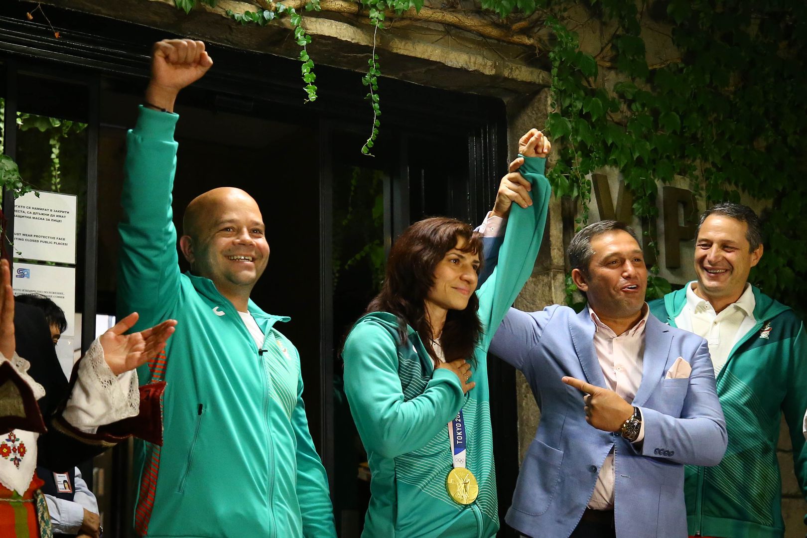 Олимпийската шампионка по бокс Стойка Кръстева се прибра след големия триумф в Токио