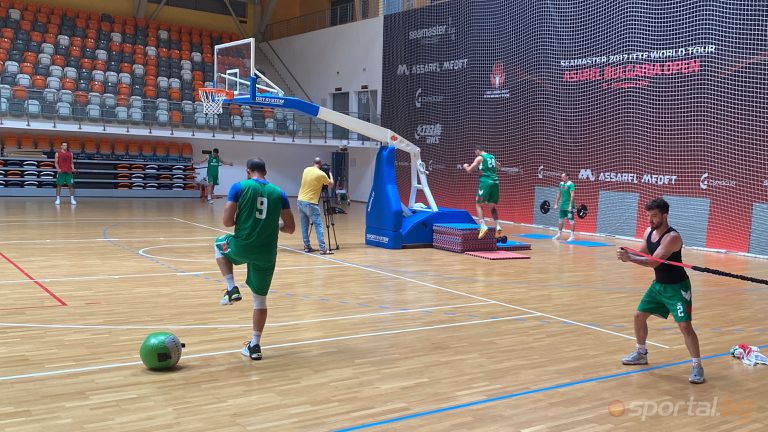 Мъжкият национален отбор на България по баскетбол продължава да се