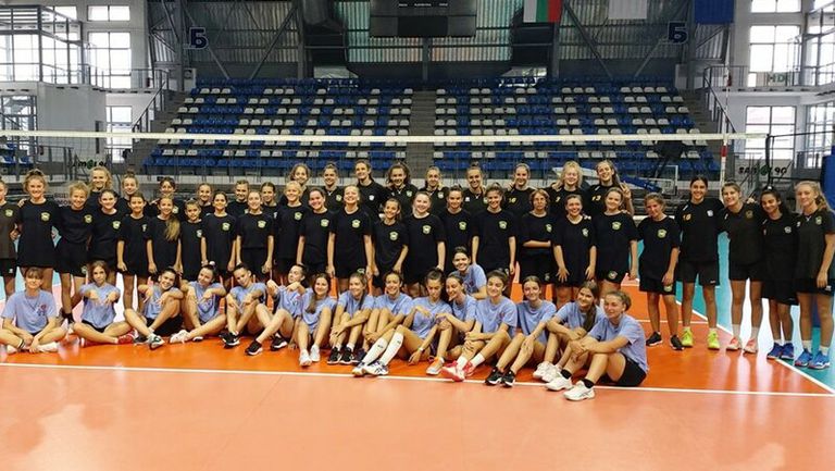 Децата от школата на волейболния Марица Пловдив за първи път