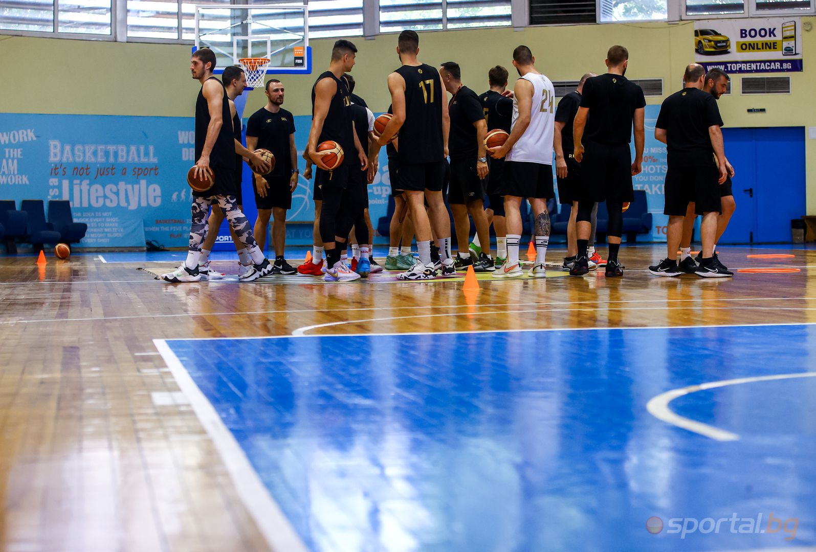 Тренировка на мъжкия национален отбор по баскетбол