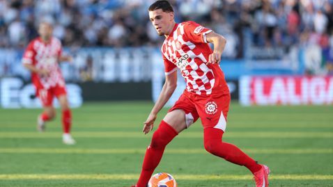  Наполи дефинитивно се контракти с Жирона за ляв бек 