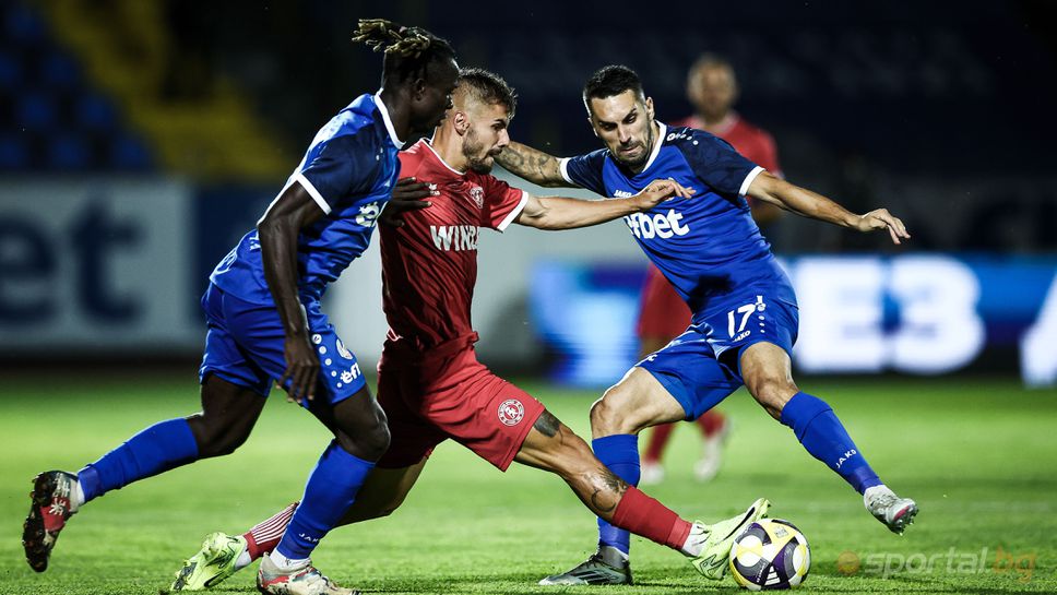 Опитният Иван Коконов е с лека травма и отпадна от