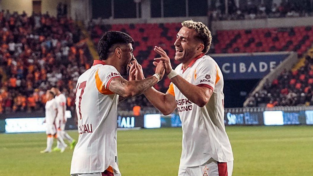 Убедителен старт за Галатасарай, но не и за Сане