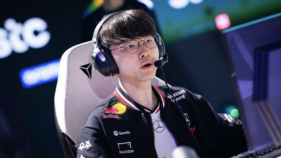 T1 отстъпи на Hanwha Life в дебюта на 18-годишен състезател