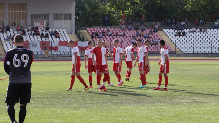 Кандидатът за промоция в професионалния футбол Саяна Хасково привлeчe две