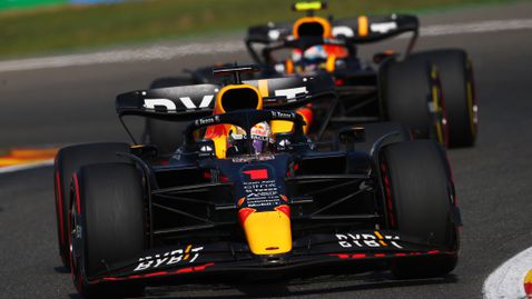  Таванът на бюджетите принуждава Верстапен и Перес да употребяват разнообразни подове 