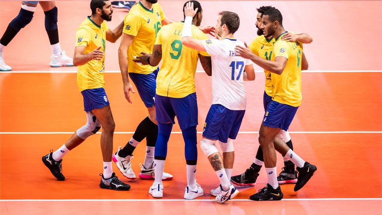 Националният волейболен отбор на Бразилия се класира за финалната четворка