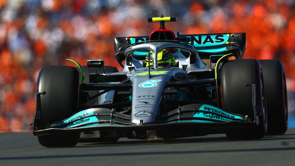Хамилтън ще стартира Гран При на Италия от дъното на колоната