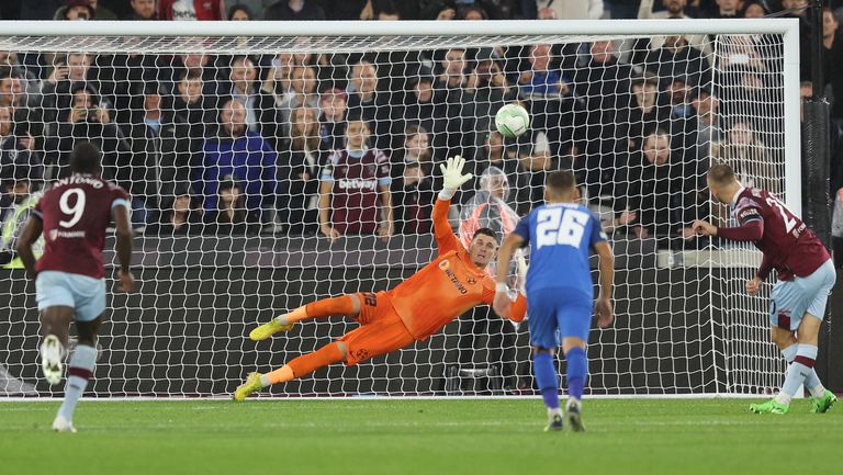 Уест Хам трябваше да обръща домакинството си на ФКСБ в