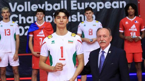 Симеон Николов - най-добър изпълнител на начален удар на Евроволей 2024