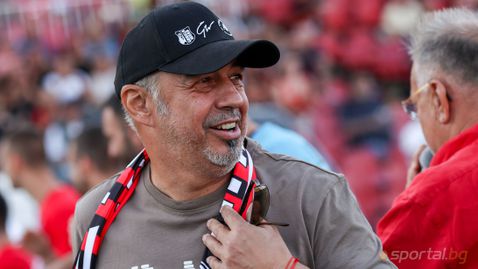 Локо (София) иска Димитър Васев за изпълнителен директор, любопитни имена се спрягат за нов треньор