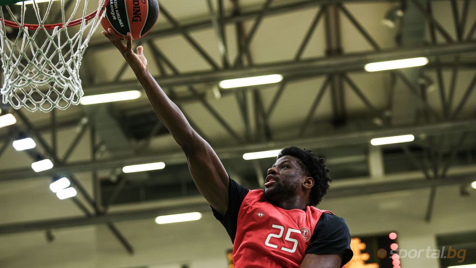 Даниел Отуру пред Sportal.bg: Мачът с Балкан ще бъде интересен