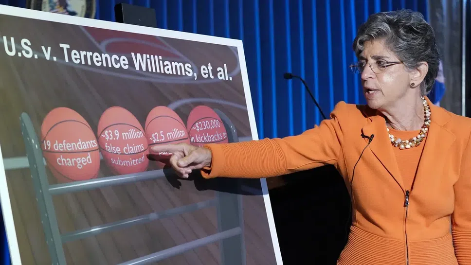 Федералната прокуратура повдигна обвинения на 18 бивши играчи от НБА