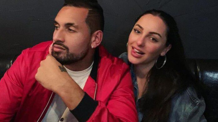 Ник Кирьос и приятелката му бяха разделени в различни стаи след лют спор при завръщането им в Австралия