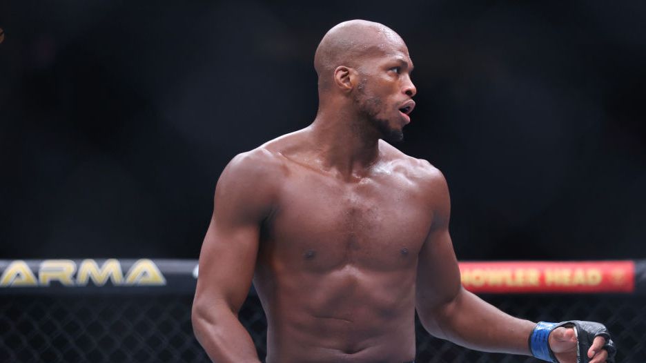 Майкъл Венъм Пейдж нанесе първа загуба на Шара Магомедов