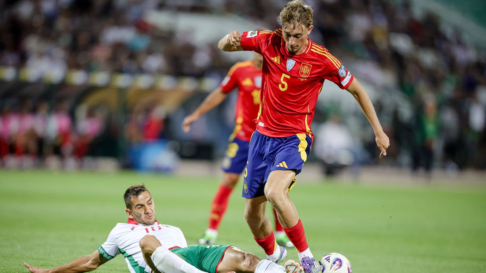 И Хаусен отпадна от състава на Испания, Лапорт зае мястото му