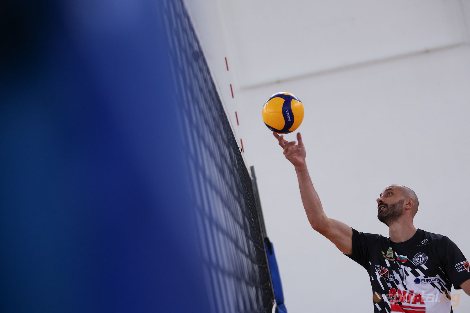 "Block out" с волейболистите на Локомотив