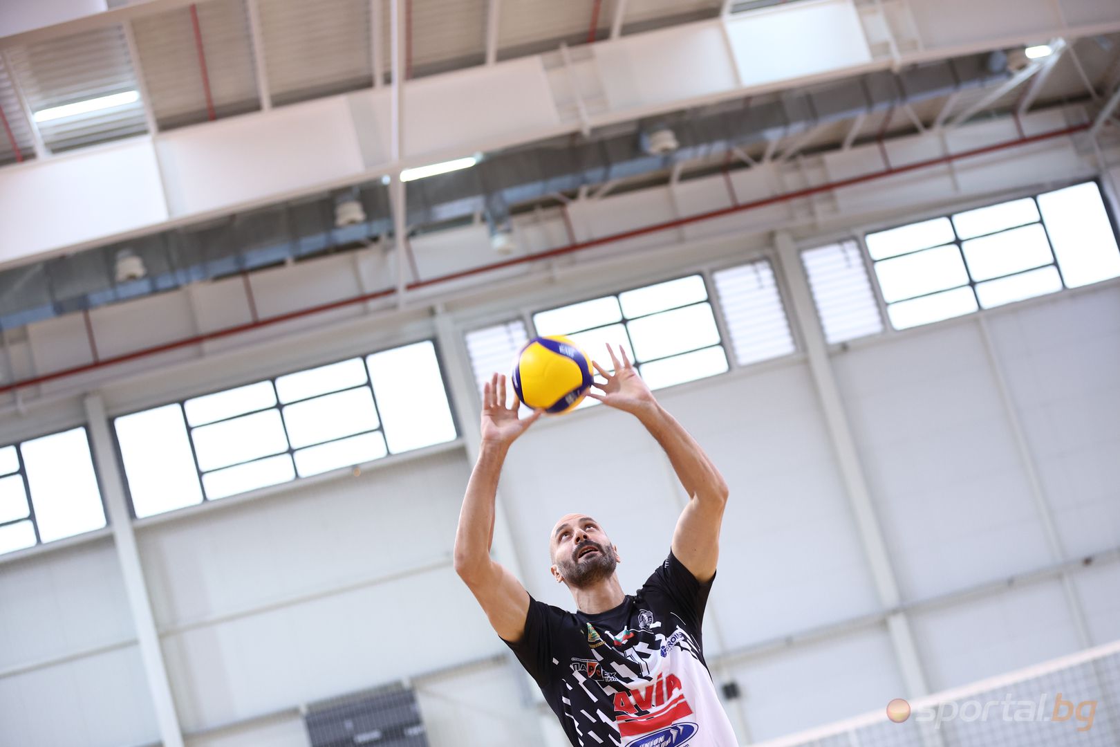 "Block out" с волейболистите на Локомотив