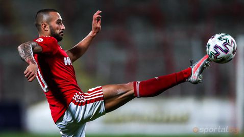  Легенда на Левски нападна Йомов и Стойчо Младенов 