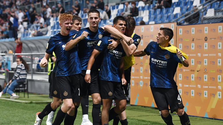 Българският талант Никола Илиев продължава да бележи голове за младежкия