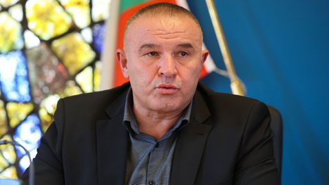 Стефан Ботев: Приоритет е да върнем традициите и наследството във вдигането на тежести