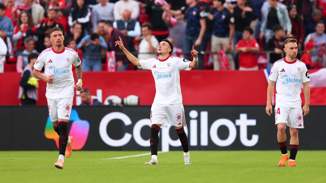 Севиля спечели за първи път от боя срещу Барселона насам