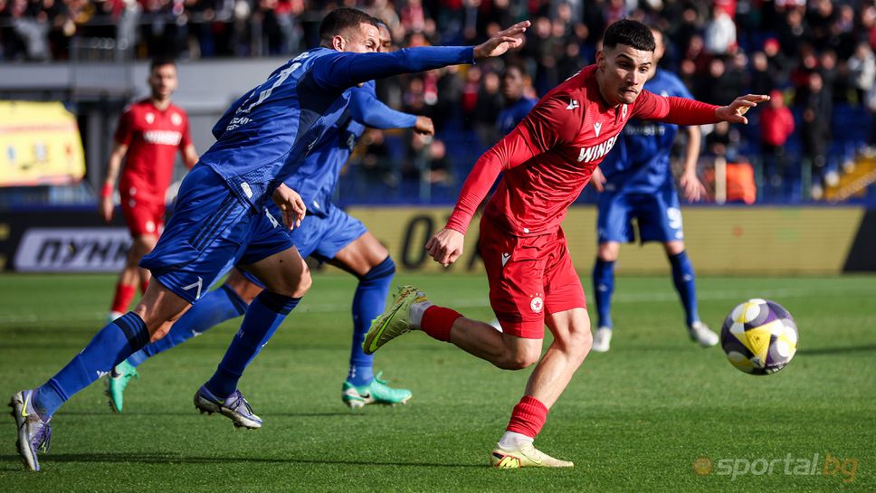 Левски 0:0 ЦСКА, 30 000 по трибуните, голям пропуск на "сините"