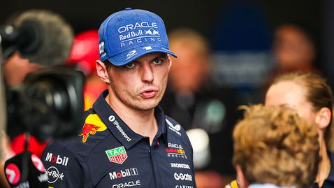  Верстапен: Не можех да преследвам водачите пред мен 