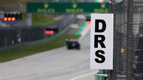  Във Формула 1 обмислят съкращаване на DRS зоните през 2023 година 