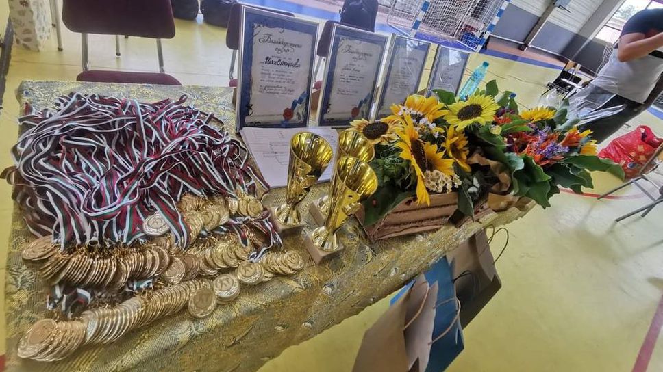 Световни и европейски шампиони за купата на кмета на "Кремиковци"