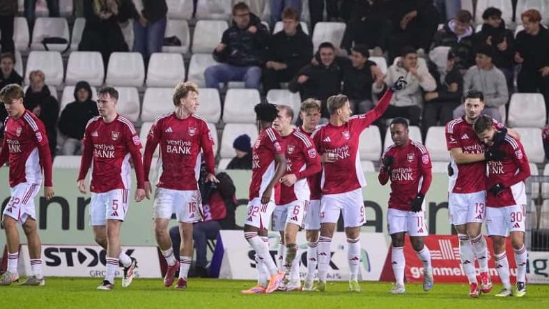 Отборът на Вейле постигна ценна победа с 2 1 в